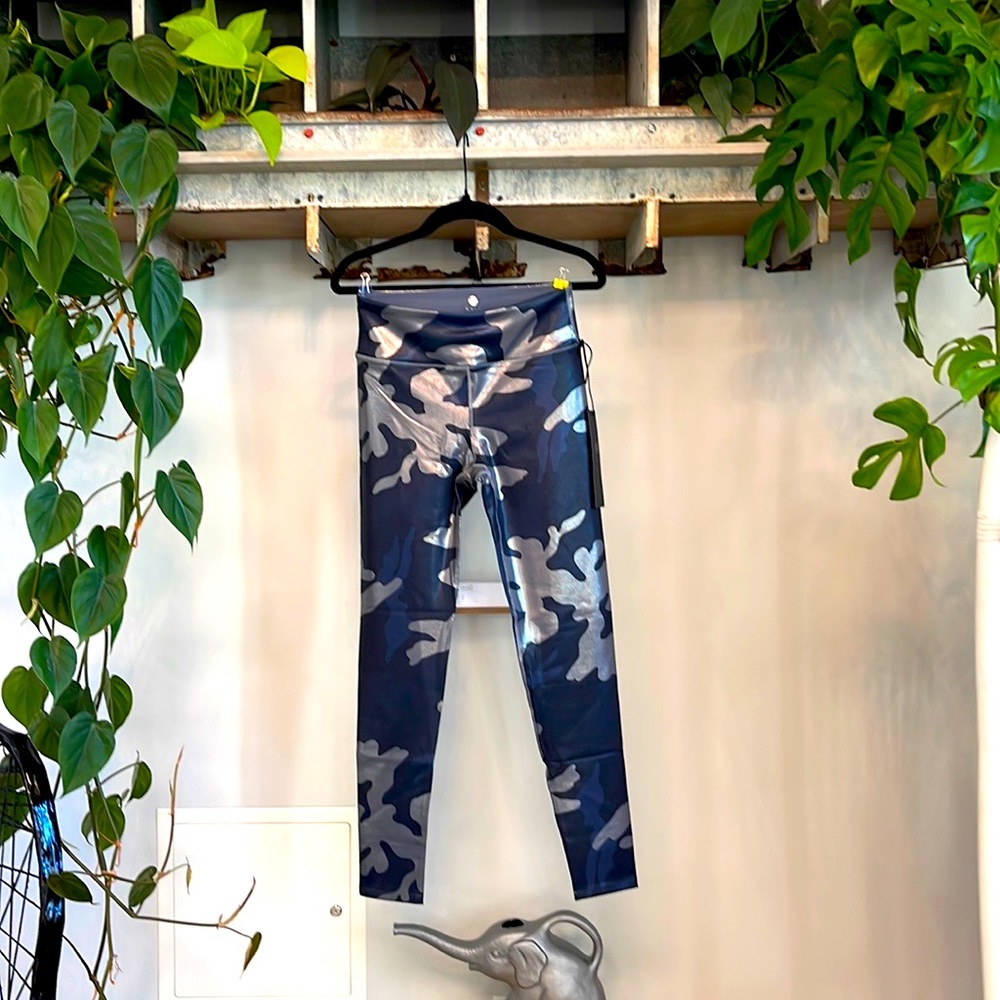 NWT Noli Blue Guerra Leggings - Medium